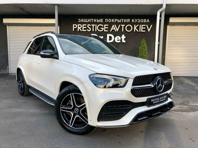 Белый Мерседес ГЛЕ-Класс, объемом двигателя 2 л и пробегом 21 тыс. км за 82900 $, фото 1 на Automoto.ua