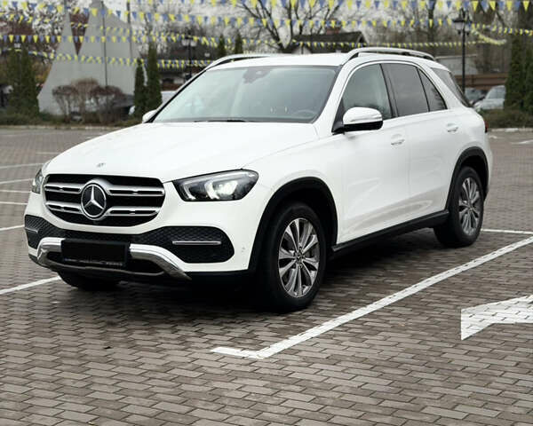 Белый Мерседес ГЛЕ-Класс, объемом двигателя 1.95 л и пробегом 87 тыс. км за 59000 $, фото 1 на Automoto.ua