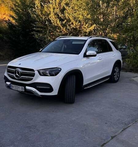 Мерседес ГЛЕ-Класс 2021 в Одессе на Automoto.ua Белый Мерседес ГЛЕ-Класс, объемом двигателя 1.95 л и пробегом 113 тыс. км за 61500 $, фото 1 на Automoto.ua