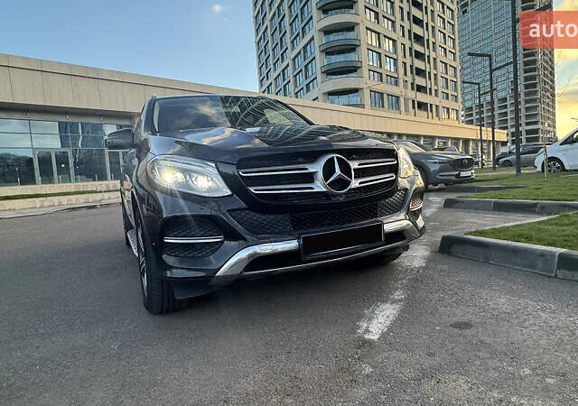 Черный Мерседес ГЛЕ-Класс, объемом двигателя 2.2 л и пробегом 117 тыс. км за 35350 $, фото 1 на Automoto.ua