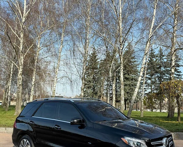 Чорний Мерседес ГЛЕ-Клас, об'ємом двигуна 3 л та пробігом 183 тис. км за 32000 $, фото 1 на Automoto.ua