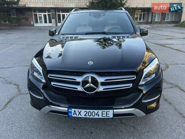 Мерседес ГЛЕ-Класс 2018 в Киеве на Automoto.ua Черный Мерседес ГЛЕ-Класс, объемом двигателя 4.66 л и пробегом 136 тыс. км за 28900 $, фото 1 на Automoto.ua