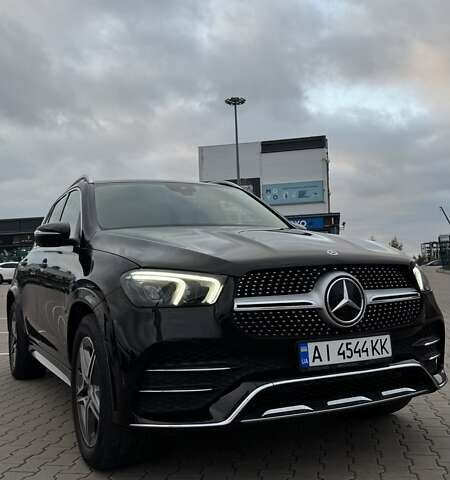 Мерседес ГЛЕ-Клас 2021 у Софіївська Борщагівка на Automoto.ua Чорний Мерседес ГЛЕ-Клас, об'ємом двигуна 1.95 л та пробігом 60 тис. км за 63000 $, фото 1 на Automoto.ua