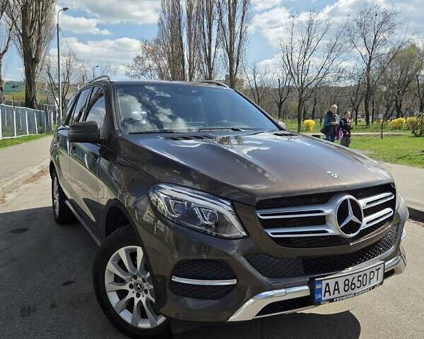 Коричневый Мерседес ГЛЕ-Класс, объемом двигателя 2.14 л и пробегом 129 тыс. км за 34999 $, фото 1 на Automoto.ua