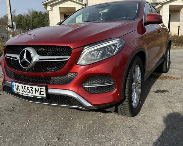 Красный Мерседес ГЛЕ-Класс, объемом двигателя 2.99 л и пробегом 176 тыс. км за 38300 $, фото 1 на Automoto.ua
