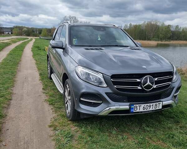 Сірий Мерседес ГЛЕ-Клас, об'ємом двигуна 3 л та пробігом 88 тис. км за 28000 $, фото 1 на Automoto.ua