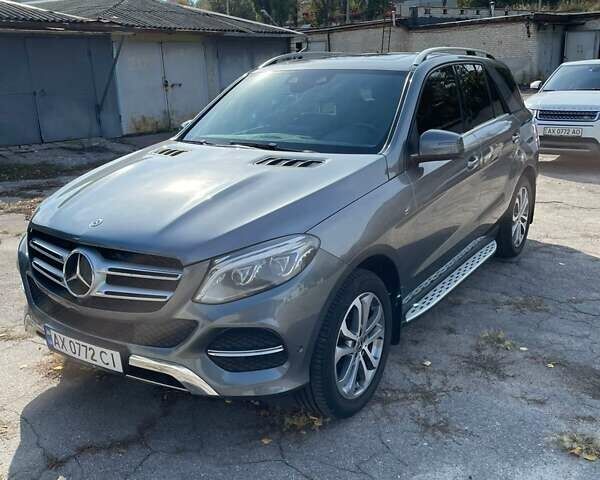 Сірий Мерседес ГЛЕ-Клас, об'ємом двигуна 3 л та пробігом 107 тис. км за 43000 $, фото 1 на Automoto.ua