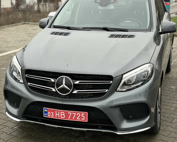 Серый Мерседес ГЛЕ-Класс, объемом двигателя 3 л и пробегом 174 тыс. км за 34500 $, фото 1 на Automoto.ua