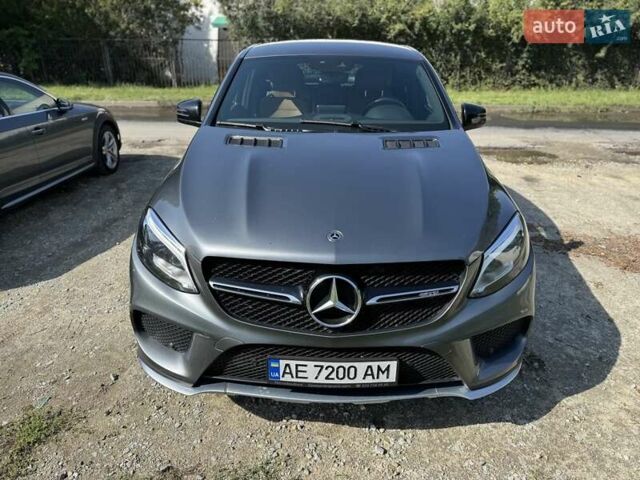 Серый Мерседес ГЛЕ-Класс, объемом двигателя 3 л и пробегом 122 тыс. км за 47250 $, фото 1 на Automoto.ua