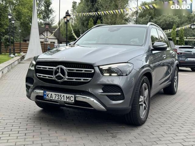 Серый Мерседес ГЛЕ-Класс, объемом двигателя 2 л и пробегом 11 тыс. км за 103000 $, фото 1 на Automoto.ua