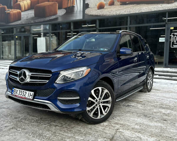Синий Мерседес ГЛЕ-Класс, объемом двигателя 3 л и пробегом 173 тыс. км за 33333 $, фото 1 на Automoto.ua