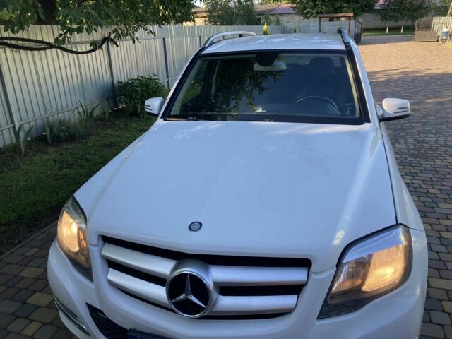 Белый Мерседес ГЛК-Класс, объемом двигателя 2.1 л и пробегом 178 тыс. км за 15500 $, фото 1 на Automoto.ua