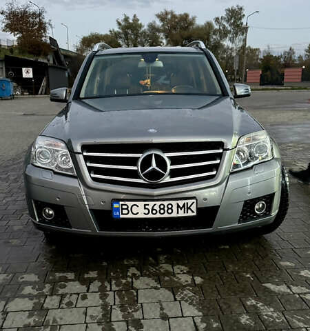 Мерседес ГЛК-Класс 2010 в Дрогобыче на Automoto.ua Серый Мерседес ГЛК-Класс, объемом двигателя 2.14 л и пробегом 254 тыс. км за 13500 $, фото 1 на Automoto.ua
