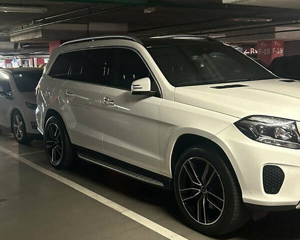 Белый Мерседес ГЛС-Класс, объемом двигателя 3 л и пробегом 128 тыс. км за 39000 $, фото 1 на Automoto.ua