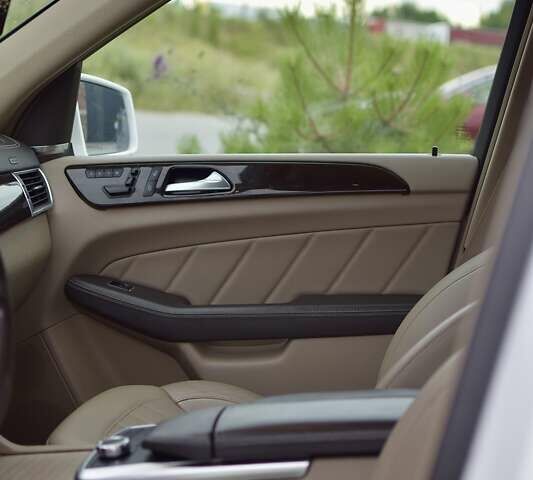 Мерседес ГЛС-Класс, объемом двигателя 0 л и пробегом 125 тыс. км за 32500 $, фото 1 на Automoto.ua