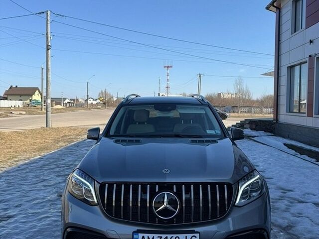 Серый Мерседес ГЛС-Класс, объемом двигателя 3 л и пробегом 101 тыс. км за 33000 $, фото 1 на Automoto.ua