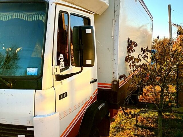 Белый Мерседес ЛН, объемом двигателя 39 л и пробегом 500 тыс. км за 8500 $, фото 1 на Automoto.ua