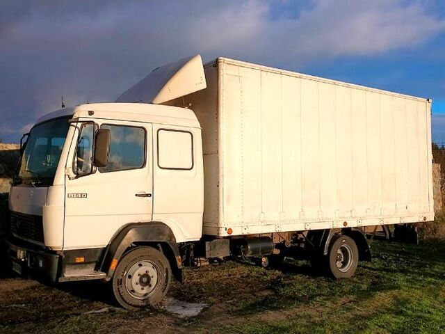 Белый Мерседес ЛН, объемом двигателя 4.2 л и пробегом 100 тыс. км за 6000 $, фото 1 на Automoto.ua