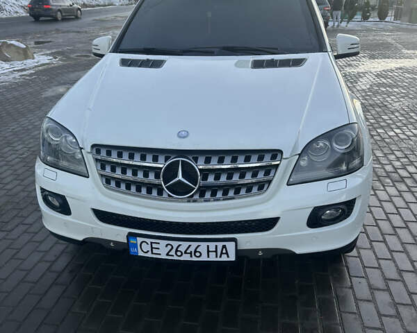 Белый Мерседес М-Класс, объемом двигателя 2.99 л и пробегом 251 тыс. км за 13700 $, фото 1 на Automoto.ua