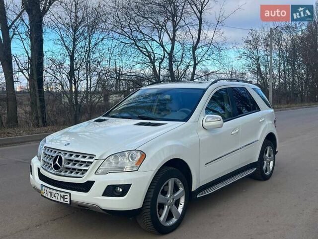 Білий Мерседес М-Клас, об'ємом двигуна 3.5 л та пробігом 125 тис. км за 18000 $, фото 1 на Automoto.ua