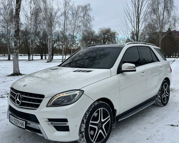 Білий Мерседес М-Клас, об'ємом двигуна 2.99 л та пробігом 150 тис. км за 22900 $, фото 1 на Automoto.ua