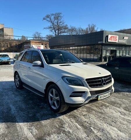 Белый Мерседес М-Класс, объемом двигателя 3.5 л и пробегом 206 тыс. км за 23000 $, фото 1 на Automoto.ua