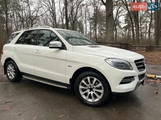 Белый Мерседес М-Класс, объемом двигателя 2.14 л и пробегом 276 тыс. км за 18200 $, фото 1 на Automoto.ua