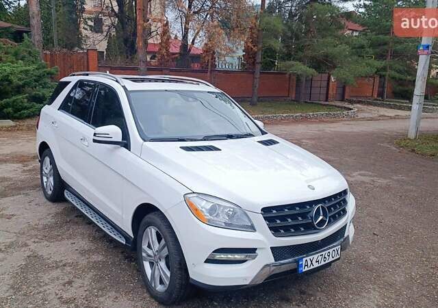 Белый Мерседес М-Класс, объемом двигателя 3 л и пробегом 228 тыс. км за 23000 $, фото 1 на Automoto.ua