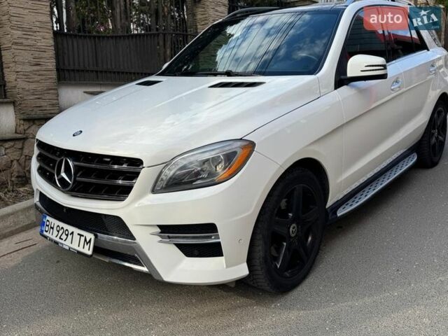 Білий Мерседес М-Клас, об'ємом двигуна 2.99 л та пробігом 290 тис. км за 28500 $, фото 1 на Automoto.ua