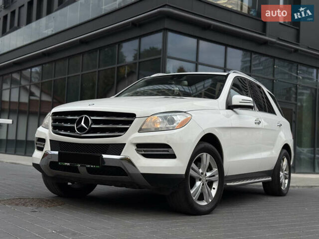 Мерседес М-Класс 2014 в Львове на Automoto.ua Белый Мерседес М-Класс, объемом двигателя 2.99 л и пробегом 279 тыс. км за 22800 $, фото 1 на Automoto.ua