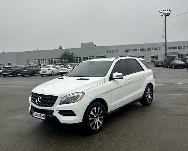 Белый Мерседес М-Класс, объемом двигателя 2.14 л и пробегом 282 тыс. км за 18900 $, фото 1 на Automoto.ua