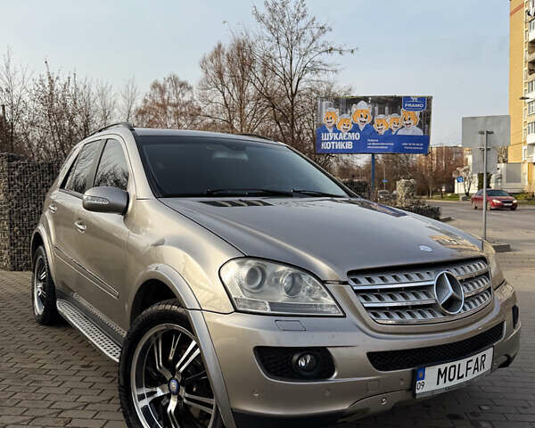 Бежевий Мерседес М-Клас, об'ємом двигуна 2.99 л та пробігом 467 тис. км за 12700 $, фото 1 на Automoto.ua