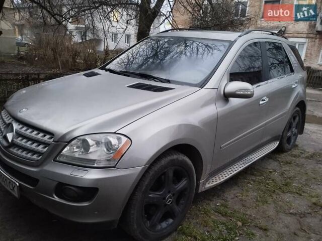 Бежевый Мерседес М-Класс, объемом двигателя 3.5 л и пробегом 212 тыс. км за 9600 $, фото 1 на Automoto.ua