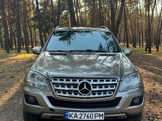 Бежевий Мерседес М-Клас, об'ємом двигуна 3.5 л та пробігом 252 тис. км за 11500 $, фото 1 на Automoto.ua