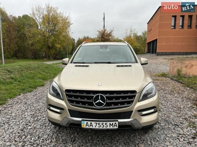 Бежевий Мерседес М-Клас, об'ємом двигуна 2.99 л та пробігом 175 тис. км за 21000 $, фото 1 на Automoto.ua