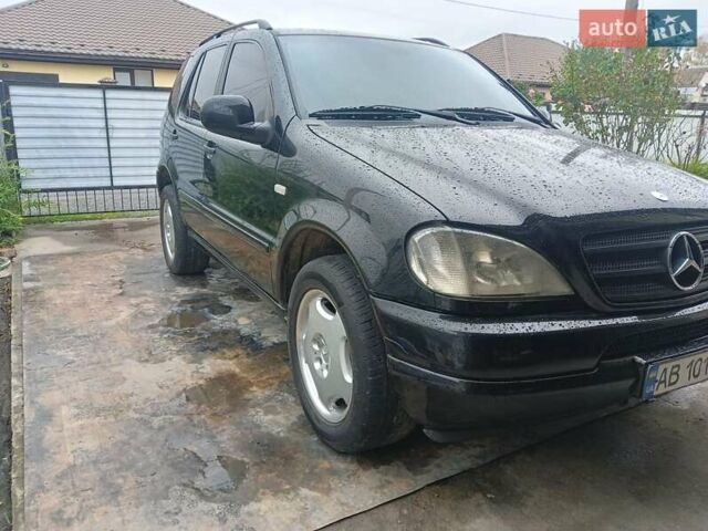 Чорний Мерседес М-Клас, об'ємом двигуна 2.69 л та пробігом 379 тис. км за 6800 $, фото 1 на Automoto.ua