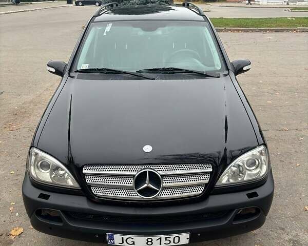 Черный Мерседес М-Класс, объемом двигателя 2.7 л и пробегом 382 тыс. км за 4900 $, фото 1 на Automoto.ua