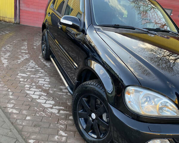 Мерседес М-Класс 2003 в Бориславе на Automoto.ua Черный Мерседес М-Класс, объемом двигателя 3.7 л и пробегом 270 тыс. км за 6500 $, фото 1 на Automoto.ua