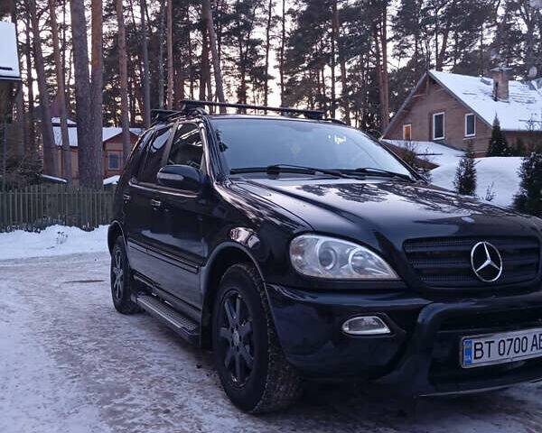 Чорний Мерседес М-Клас, об'ємом двигуна 2.69 л та пробігом 460 тис. км за 5930 $, фото 1 на Automoto.ua