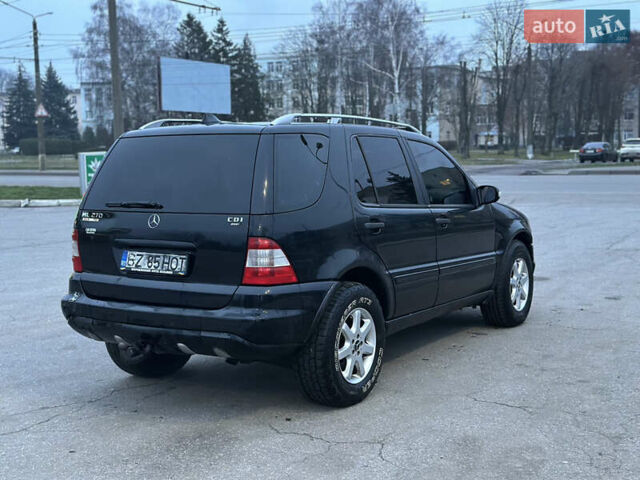 Черный Мерседес М-Класс, объемом двигателя 2.7 л и пробегом 400 тыс. км за 3800 $, фото 1 на Automoto.ua