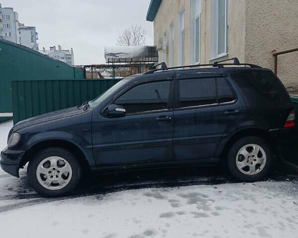 Чорний Мерседес М-Клас, об'ємом двигуна 2.7 л та пробігом 270 тис. км за 5500 $, фото 1 на Automoto.ua