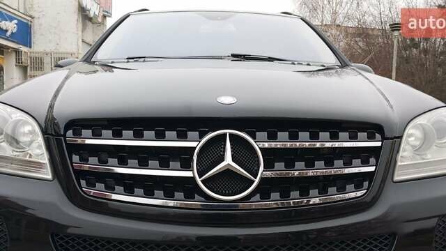 Черный Мерседес М-Класс, объемом двигателя 3.5 л и пробегом 176 тыс. км за 9000 $, фото 1 на Automoto.ua