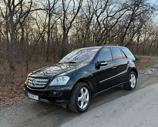 Чорний Мерседес М-Клас, об'ємом двигуна 2.99 л та пробігом 391 тис. км за 12700 $, фото 1 на Automoto.ua