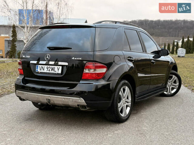 Черный Мерседес М-Класс, объемом двигателя 3 л и пробегом 275 тыс. км за 7900 $, фото 1 на Automoto.ua