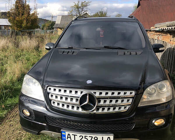 Черный Мерседес М-Класс, объемом двигателя 2.99 л и пробегом 290 тыс. км за 12500 $, фото 1 на Automoto.ua