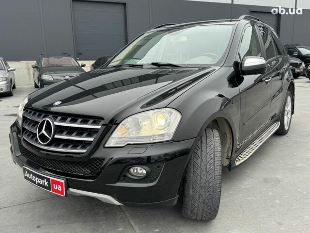 Черный Мерседес М-Класс, объемом двигателя 35 л и пробегом 282 тыс. км за 17990 $, фото 1 на Automoto.ua