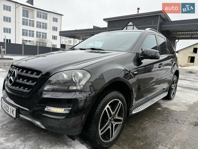 Черный Мерседес М-Класс, объемом двигателя 3 л и пробегом 249 тыс. км за 20999 $, фото 1 на Automoto.ua