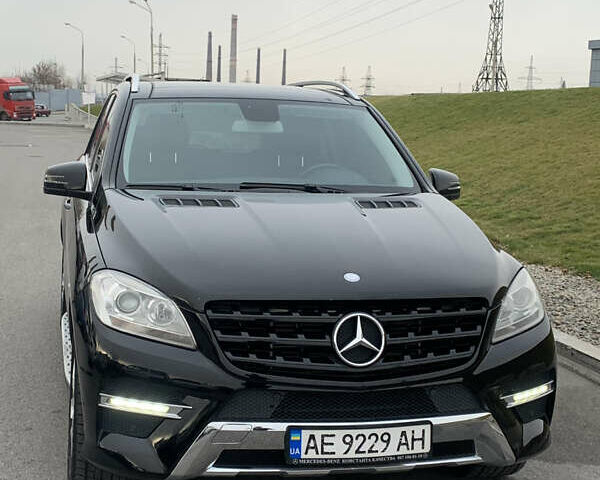 Чорний Мерседес М-Клас, об'ємом двигуна 3.5 л та пробігом 250 тис. км за 18500 $, фото 1 на Automoto.ua