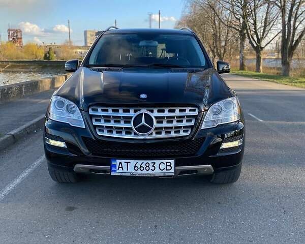 Чорний Мерседес М-Клас, об'ємом двигуна 2.99 л та пробігом 259 тис. км за 18000 $, фото 1 на Automoto.ua