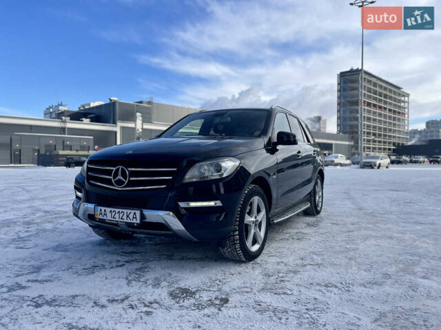 Черный Мерседес М-Класс, объемом двигателя 2.99 л и пробегом 260 тыс. км за 18500 $, фото 1 на Automoto.ua